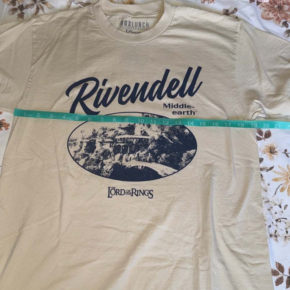 Box Lunch Lord of the Rings T shirts - Picture 7 of 15